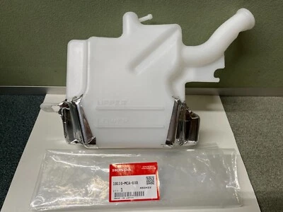 Honda OEM Refroidissement Réservoir 19110-MCA-000 GL1800 Goldwing 2001-17 - Photo 1/2