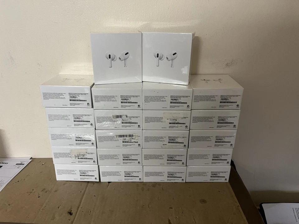 Apple AirPods Pro with MagSafe Charging Case (2021) | MLWK3ZM/A A2083 NEW - Image 2 of 3