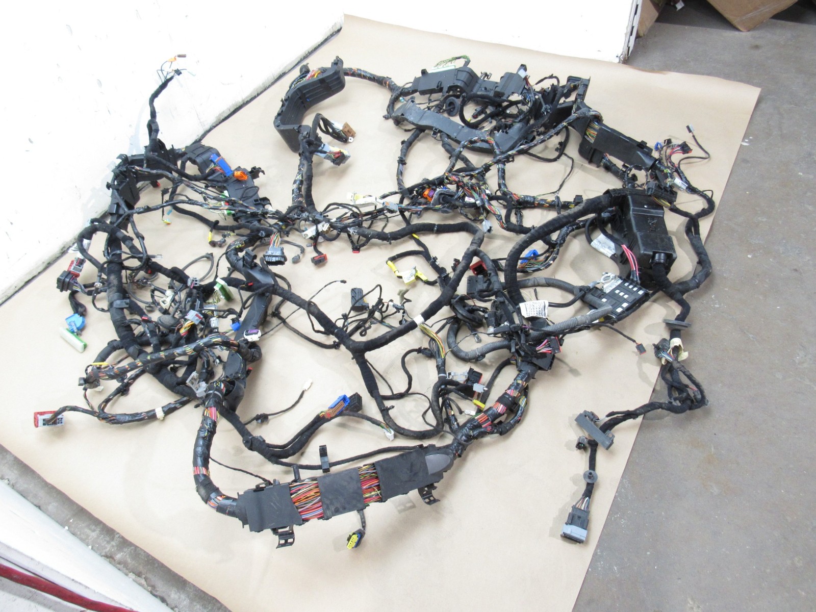 Maserati Levante 2017 AWD 3.0L Main Body Floor Wire Wiring Harness 16-24 *:Y