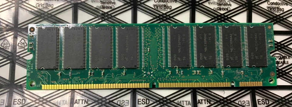 Micron MT16LSDT6464AG PC133U-333-542-A 512MB SYNCH 133MHz CL3 RAM MODULE - Image 2 of 2