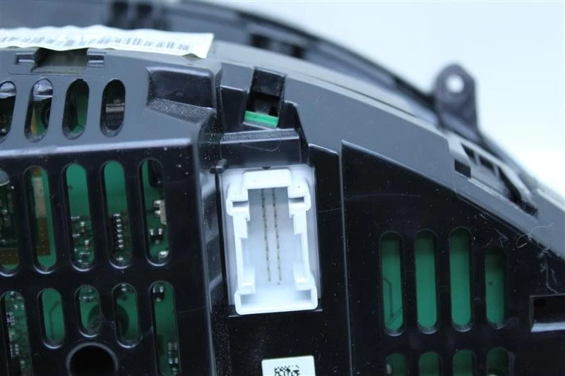 SPEEDOMETER CLUSTER Mercedes-Benz E300 E350 E550 E63 2012 12 1109745 - Image 4 of 4