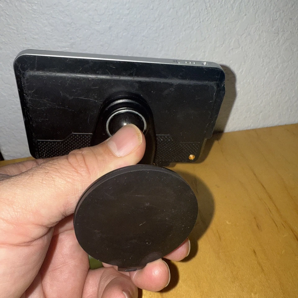 Garmin Nuvi 755T GPS with Vehicle Mount Bundle And Power Tested And Works - Image 4 of 4