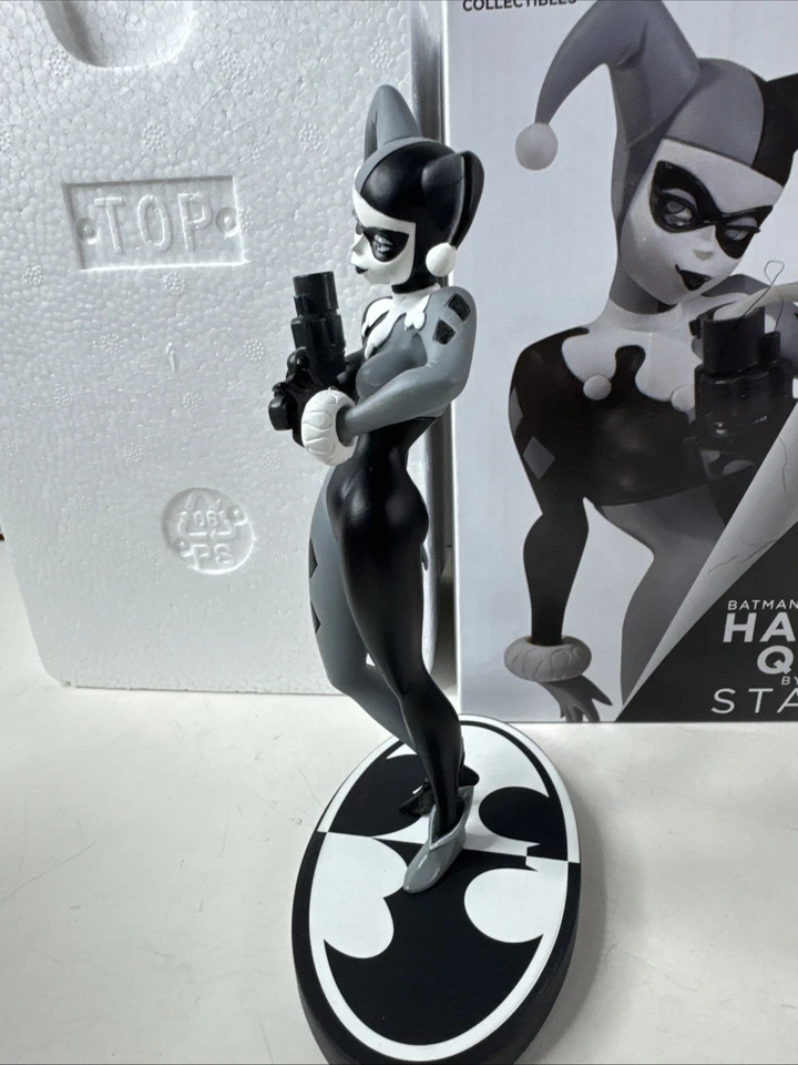 Batman Blanco y Negro ~ ESTATUA HARLEY QUINN SEGUNDA EDICIÓN por Bruce Timm ~ DC Comics Foto 3 de 4
