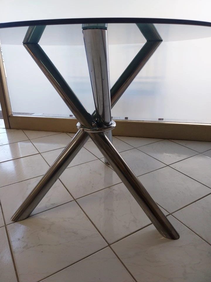 tavolo rotondo in vetro - Immagine 4 di 4