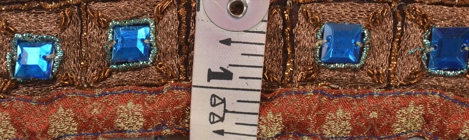 Sanskriti Vintage Sari Border Decoração de Contas à Mão Acabamentos de 1 Jarda Renda 2'W Zari Marrom - Imagem 2 de 4