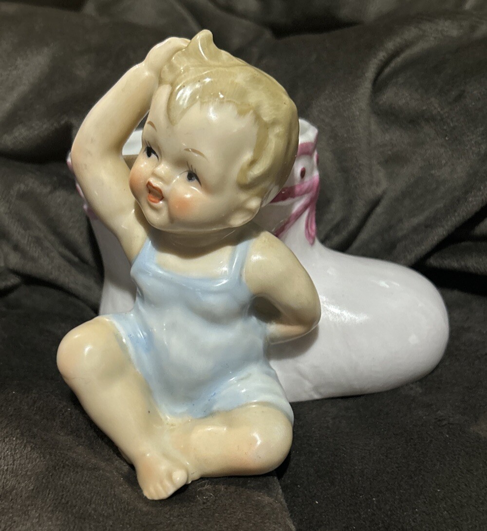 ウエストでポテティーでホワイトな1.8*3本　34度 Vintage Napco Japan 5134A Baby Nursery Hand Painted Baby Bootee