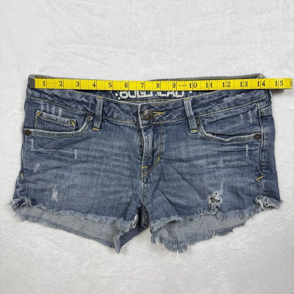 Shorts Bullhead 5 corte jeans franja lavagem média cintura baixa verão Califórnia - Imagem 4 de 4