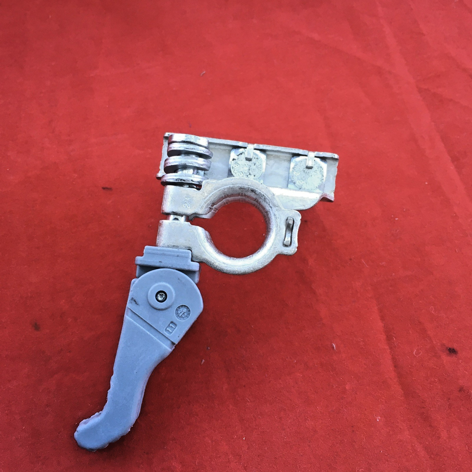 Battery Post Clamps -  HERTH+BUSS ELPARTS 52285221 - Negative Terminal