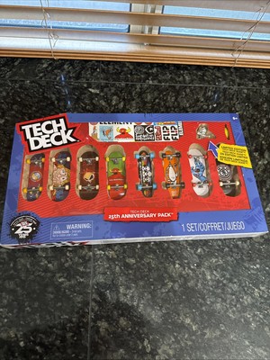 Tech Deck 25th Anniversary 8 Pack Fingerboards with Exclusive Figure and Stic...