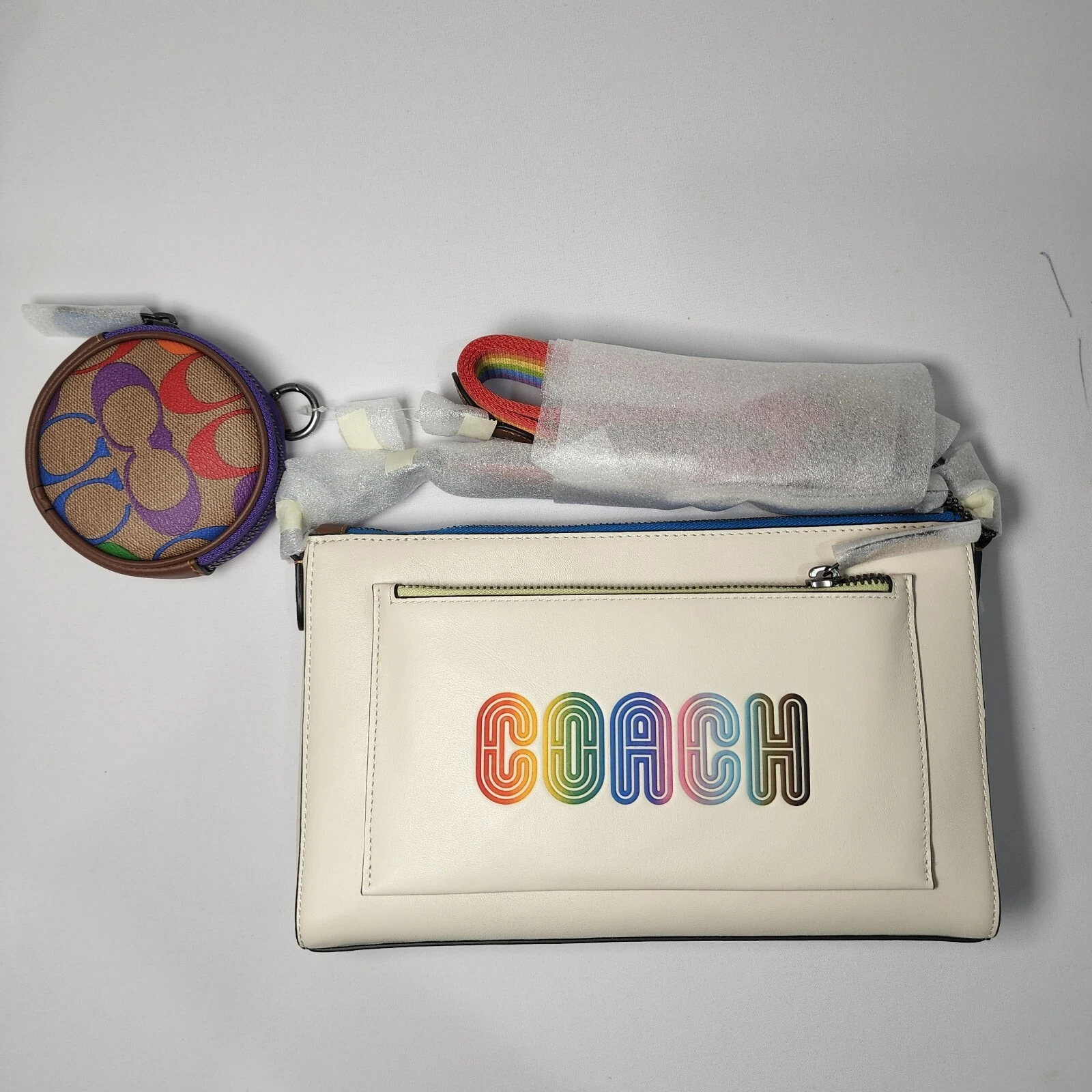 Tracolla Coach C9854 Hol Rainbow Coach Gunmetal Chalk Multi Pride nuova con etichette