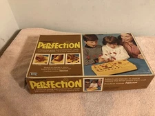 Vintage 1973 Lakeside Perfection Game #8370 Missing 1 Score Peg Works