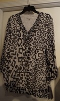 Allison Daley $48 18 Black & White Long Sleeve Ruffled V Neckline Blouse Allison Daley $48 18 Black & White Long Sleeve Ruffled V Neckline Blouse