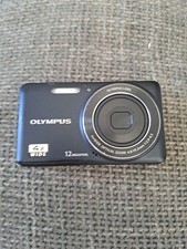 Olympus D-700 Digital Camera 12MP 4x Zoom Compact Black Camera And Battery 