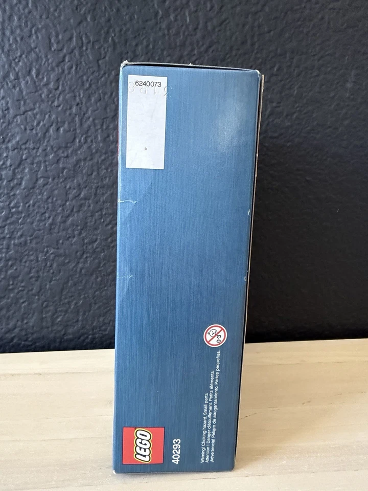 Brand New & Sealed LEGO Seasonal: Christmas Carousel (40293) - Image 4 of 4