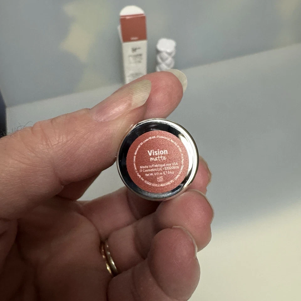 It Cosmetics Pillow Lips Matte Lipstick Vision Full Size 0.13 oz - Image 2 of 4