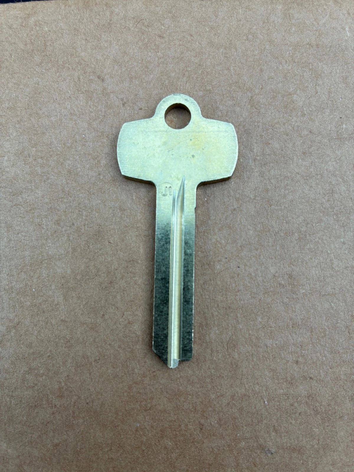 Best lock Cormax J1 OEM key blank image 2