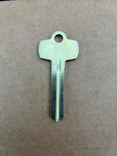Best lock Cormax J1 OEM key blank image 2