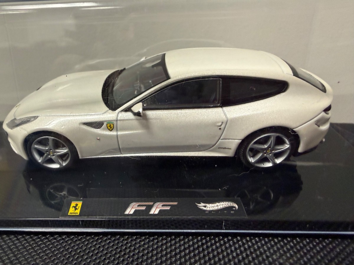 Hot Wheels Elite 1:43 - Ferrari FF Pearl White in Sealed Lucite