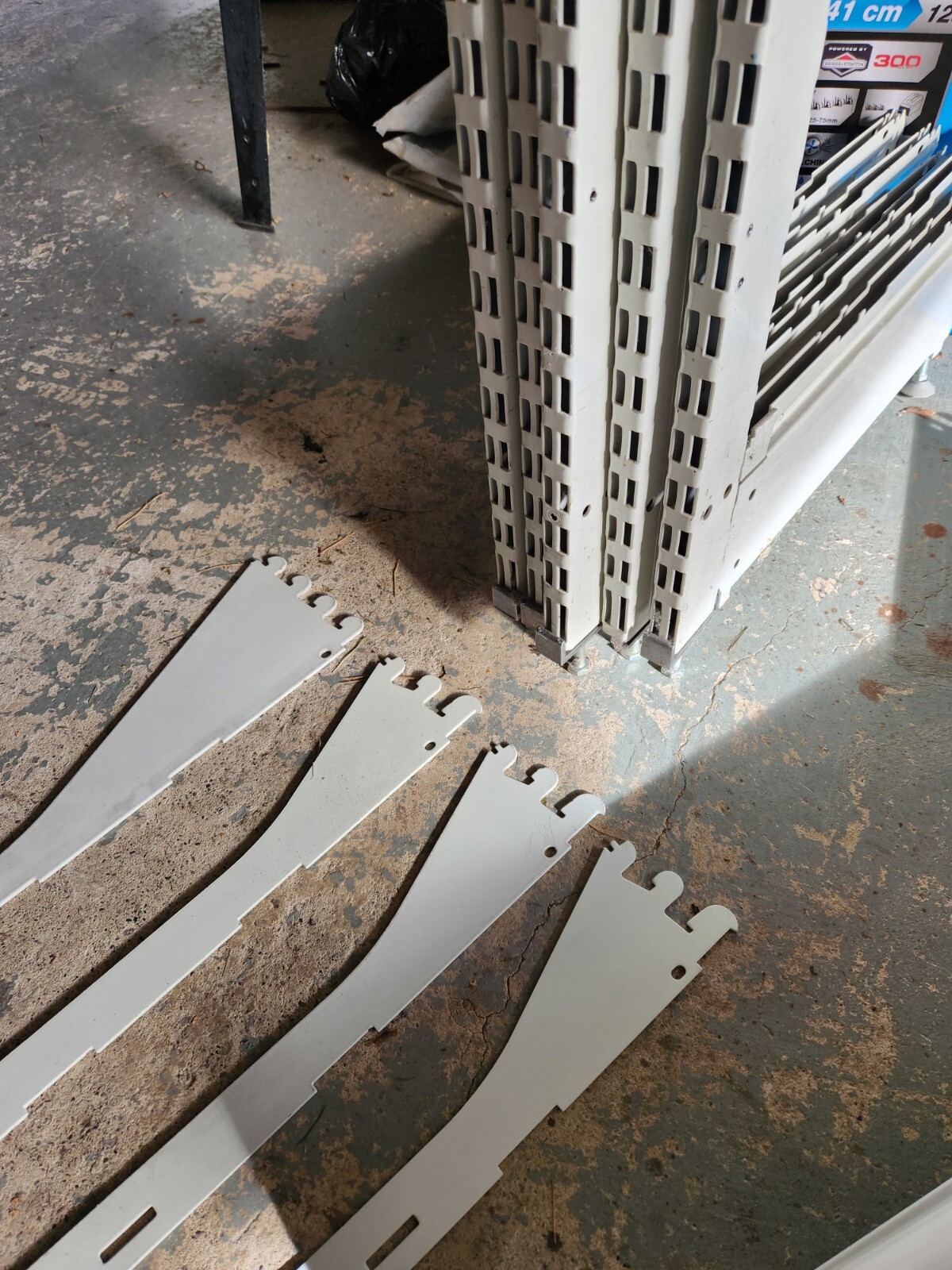 **REDUCED** AMX 35 Retail Shelving, Brackets And Uprights eBay