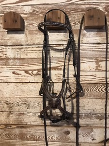 Red Barn Studded Figure 8 Cob Size Brown Bridle Nearly New Ebay