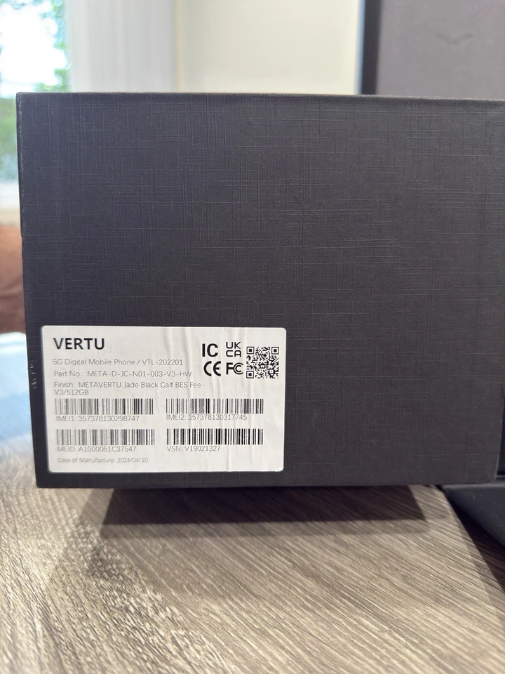 Smartphone Meta Vertu 2 12GB RAM, 512GB Almacenamiento, Desbloqueado, 5G Foto 3 de 4