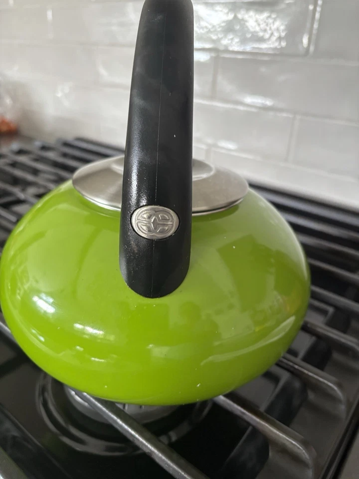 Tetera Calphalon 2 cuartos 1,9 L VERDE Manzana Acero Inoxidable Tetera Hervidor Gama Foto 2 de 4