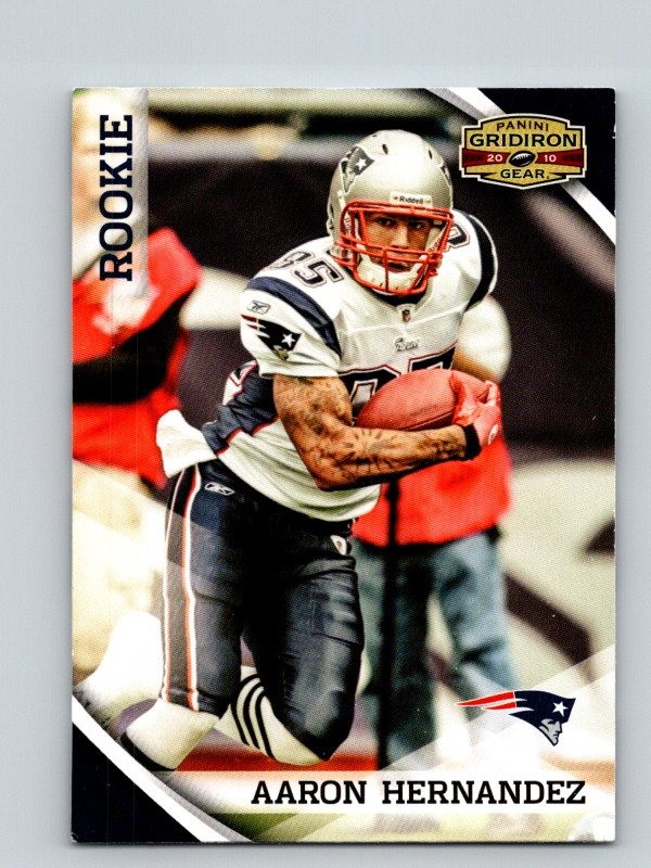 2010 Panini Gridiron Gear AARON HERNANDEZ #151 VG