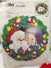 Bucilla Felt Kit Mr Mrs Santa Claus 20 Wreath Christmas 1997 Opened Complete
