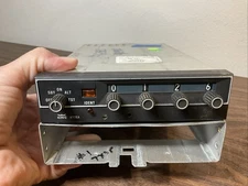 Bendix King KT 76A Transponder P/N 066-1062-00 - PARTS/REPAIR W/ Tray (39A)