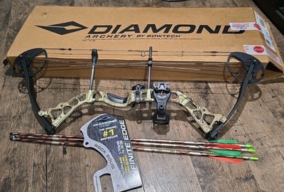 Diamond Archery By Bowtech GRP27 Infinite Edge Pack Right Hand NEW!! With Extras
