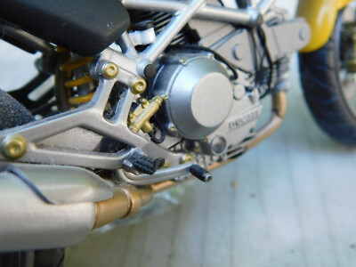 Ducati Monster Air Cooled Yellow MINICHAMPS 1 12 - 122120102 for