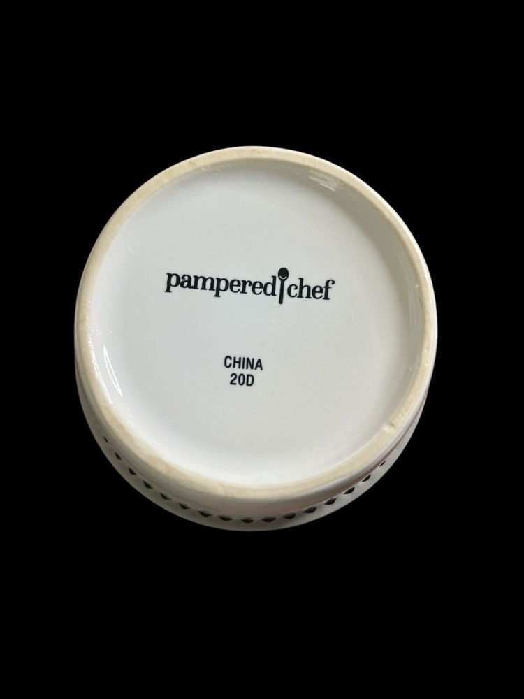 Pampered Chef Ceramic Egg Cooker and Microwave Mug Cake Maker #1529