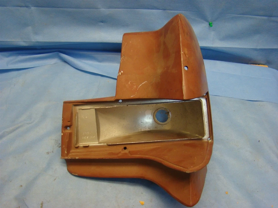 1965 Pontiac Tempest LeMans quarto traseiro externo na cauda lâmpada extensão destro GM EUA - Imagem 2 de 4