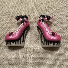 Monster High Replacement Draculaura Sweet 1600 Pink Black White Shoes Heels