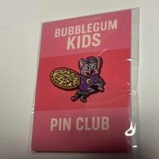 Chuck E. Cheese Pizza Time Theater Chuck E. With Pizza Bubblegum Kids NYCC Pin