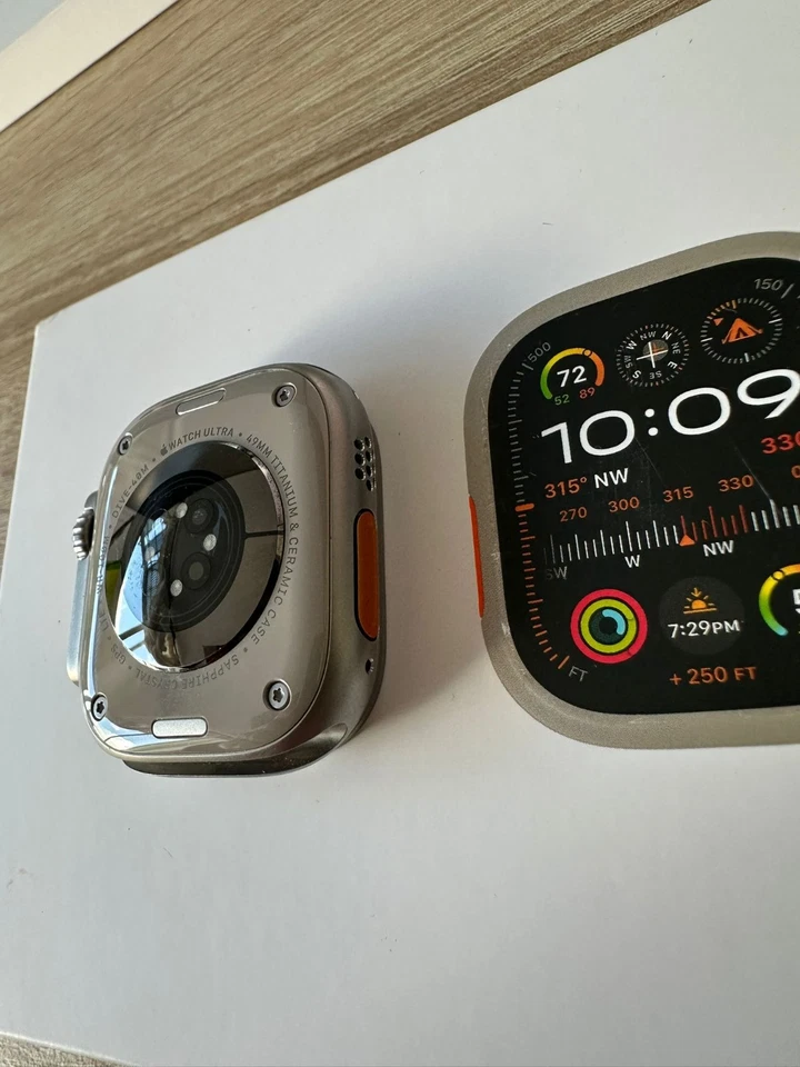 Apple Watch Ultra 2 49 mm Caja de Titanio con Correa Azul - Imagen 3 de 4