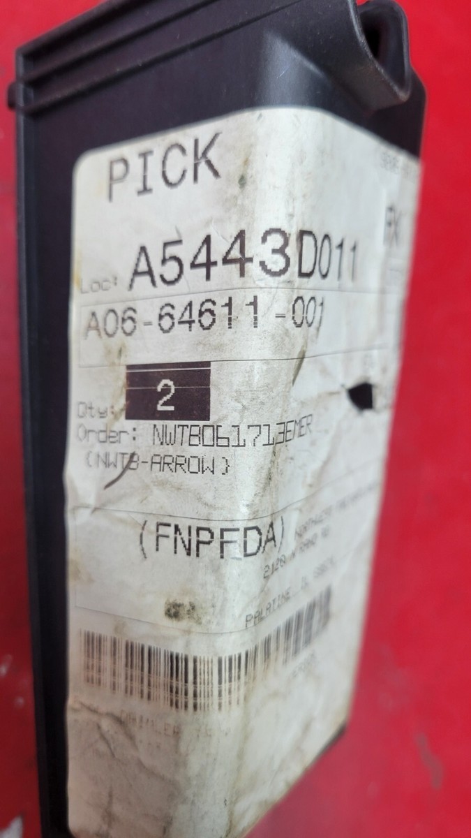 A06-64611-001 GENUINE FREIGHTLINER OEM COVER, POWER PDM NOS