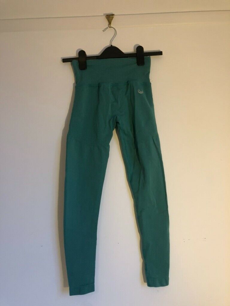 Picture 1 of 4
