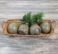4 Ornate Primitive Christmas Decorative Balls Spheres W Basket Centerpiece 3.25"