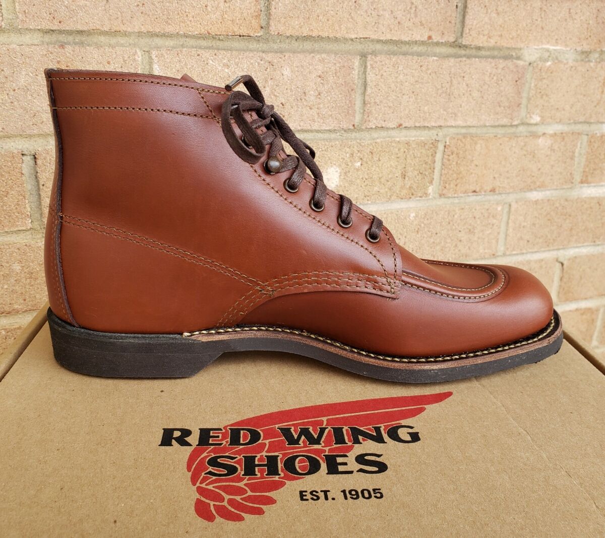 Red Wing Heritage 8076 Japanese Exclusive Outing Boot Vibram Red Wing Heritage 8076 Japanese Exclusive Outing Boot Vibram