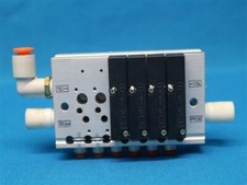 SMC VV3QZ15-06-DAK00137 Manifold w/ 4pcs VVQZ100-10A-5