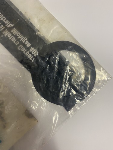 NOS GM#03966202 Gasket Front Brake Shield - Bild 2 von 3