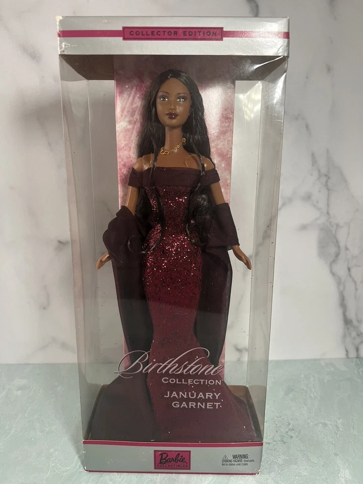 КАМЕНЬ РОЖДЕНИЯ БАРБИ B3409 - ЯНВАРЬ ГРАНАТ - ЧЕРНЫЙ - 2002 - КОЛЛЕКЦИОННОЕ ИЗДАНИЕ - Изображение 3 из 4