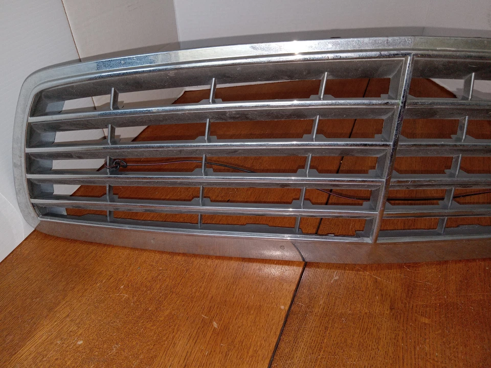 REJILLA MERCEDES BENZ W210 W211 320E 420E E430 GRANERO ENCONTRAR L👀k!!! Foto 2 de 4