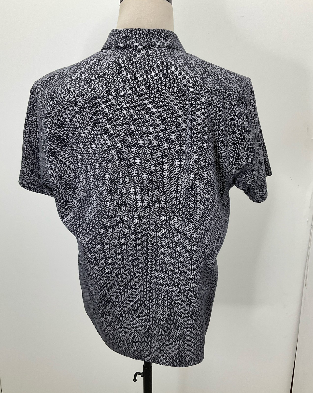 Ted Baker Gray Patterned Cuffed Short Sleeve Butt… - image 2