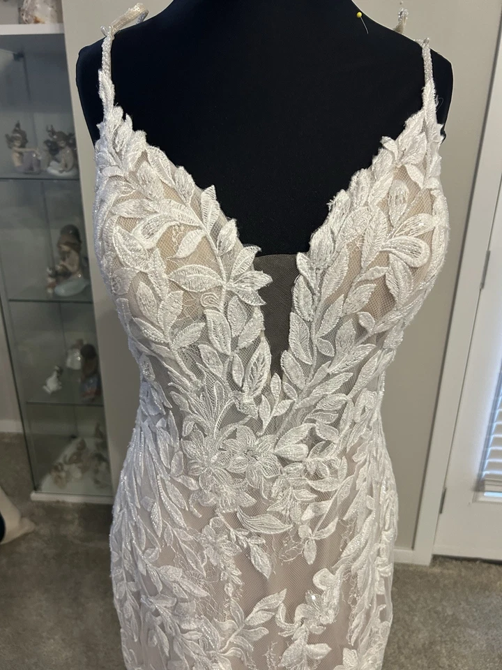 Vestido de novia de encaje marfil Allure sin etiquetas forro nude talla 12 G2U Foto 2 de 4