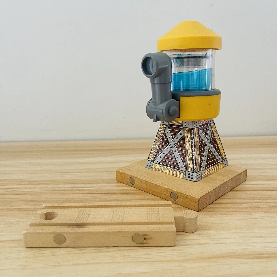 Thomas the Tank Engine & Friends Tren de Madera Pistas Torre de Agua Amarilla Lote x21 Foto 4 de 4