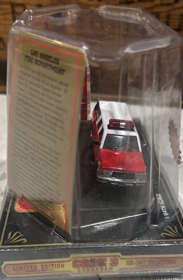 Code 3 Diecast Suburban City of Los Angeles Battalion 4 NIB 1:64 #12400  - Image 3 of 4