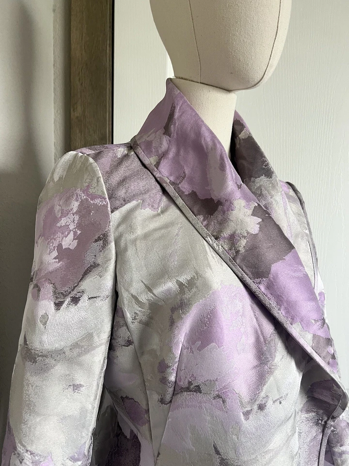Chaqueta Blazer Lafayette 148 Nueva York Talla 6 Lavanda Floral Jacquard Asimétrica Foto 3 de 4