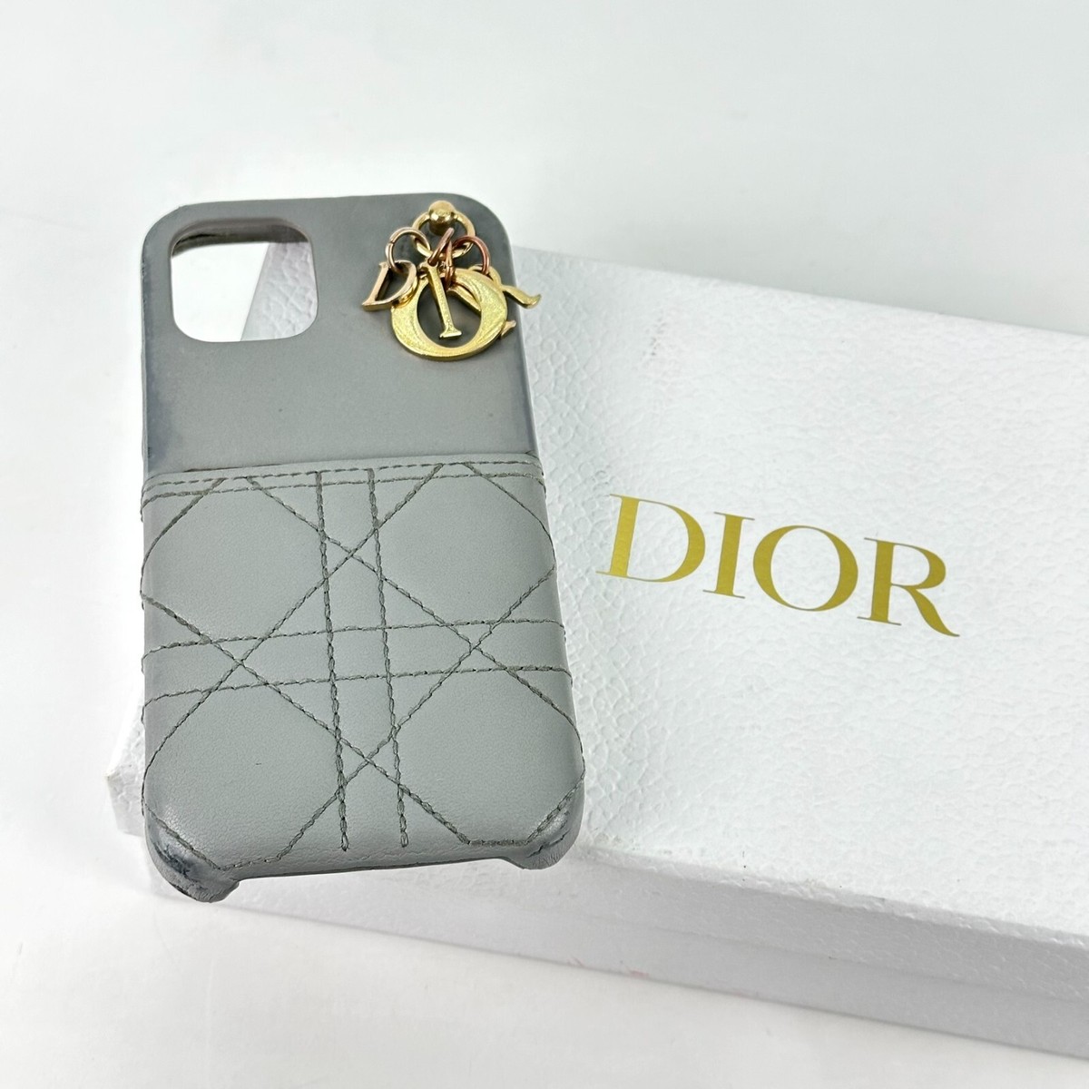 Christian Dior - Lady Dior iPhoneケース AUTHENTIC Christian Dior LADY DIOR iPhone 13 Pro Cannage